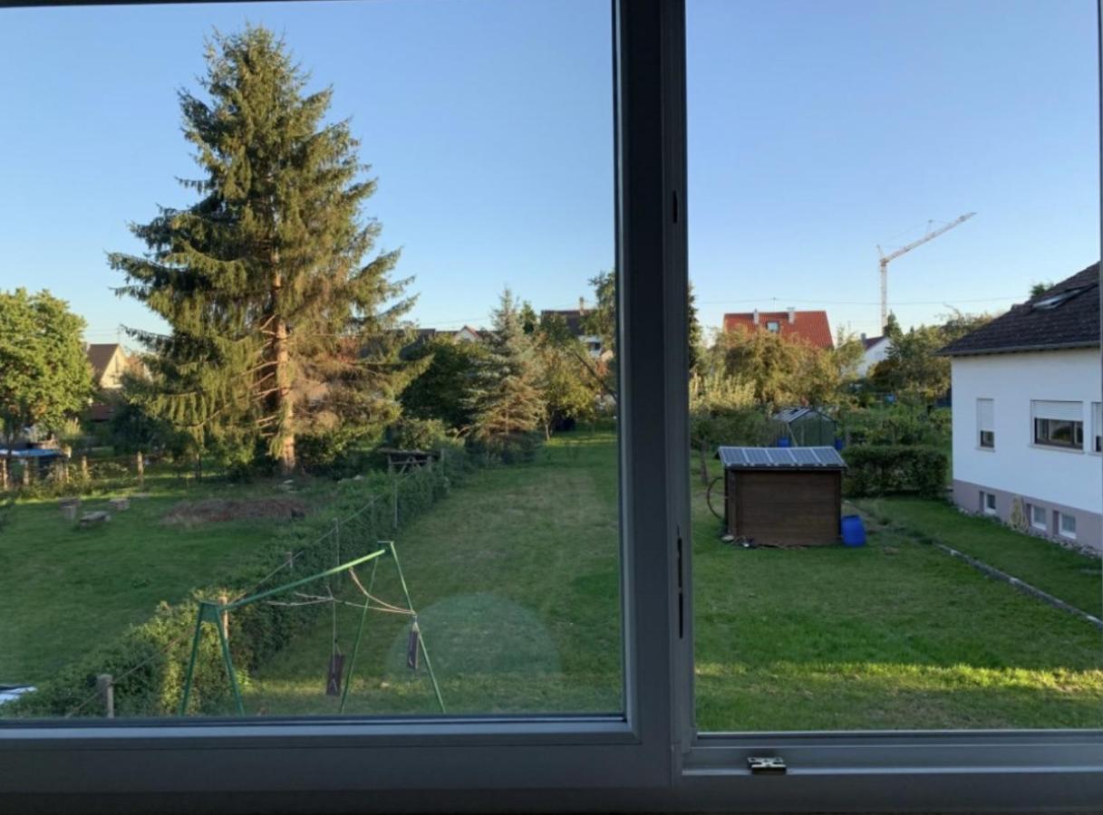 Sonnige 3 Zimmer Wohnung mit schönem Balkon im Grünen Reutlingen Exterior foto