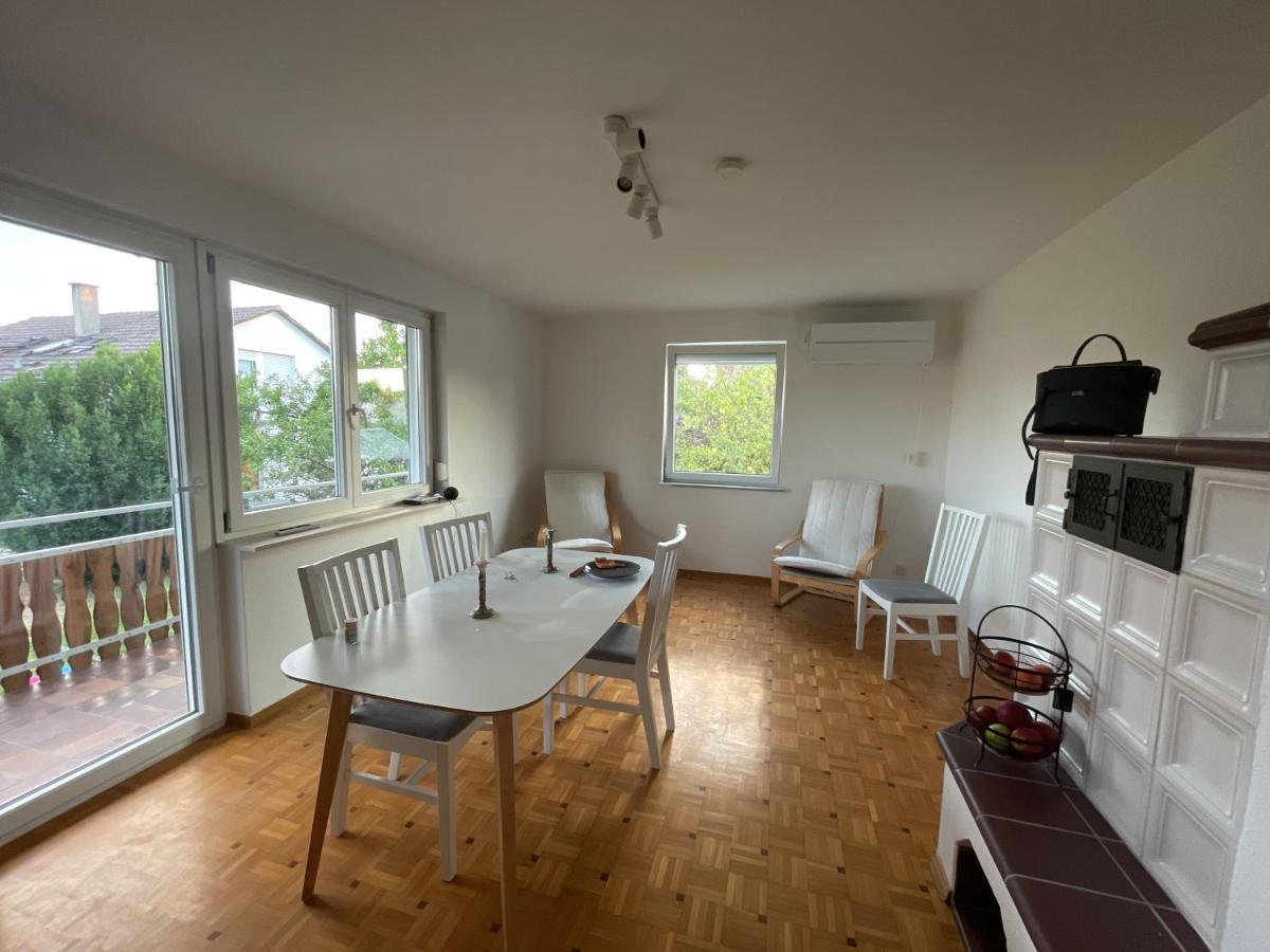 Sonnige 3 Zimmer Wohnung mit schönem Balkon im Grünen Reutlingen Exterior foto