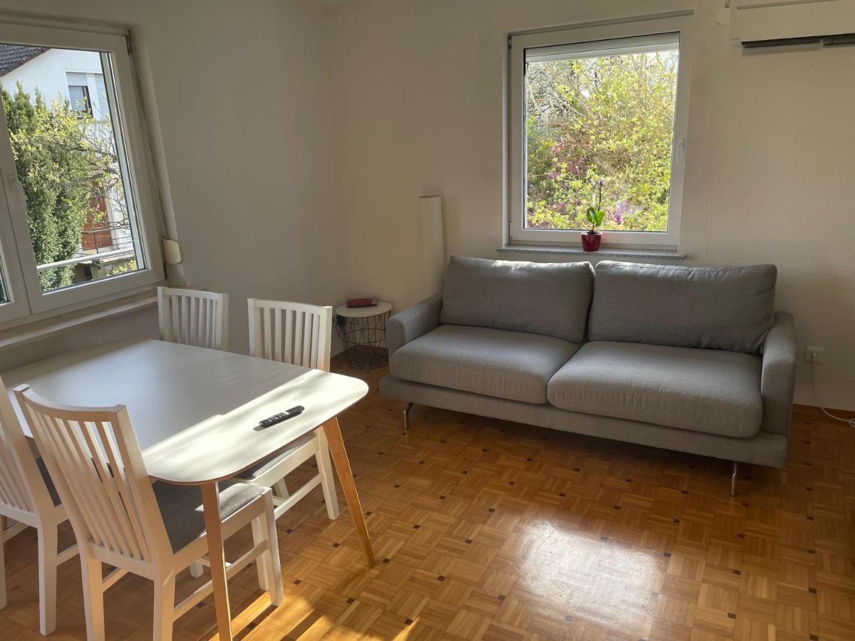 Sonnige 3 Zimmer Wohnung mit schönem Balkon im Grünen Reutlingen Exterior foto